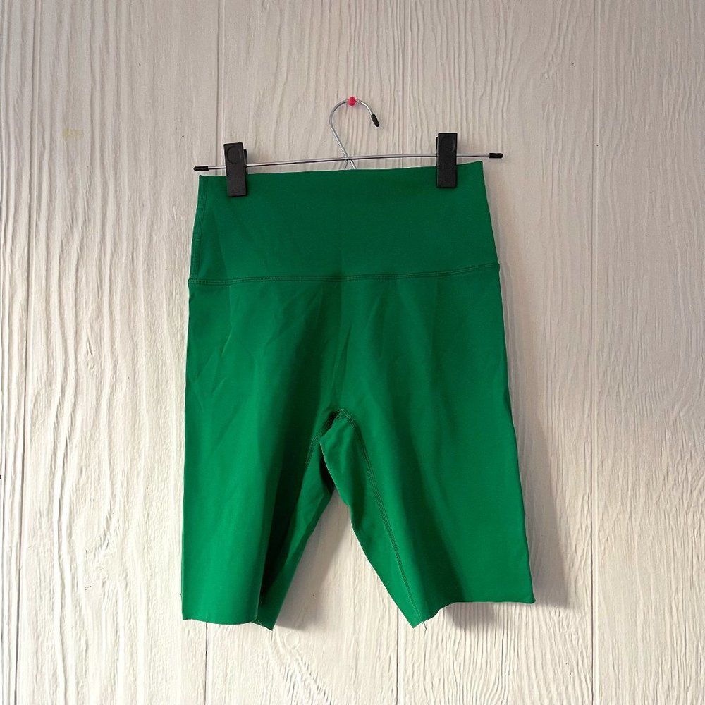 Aerie Move High Waisted Bike Shorts - size M - kelly green